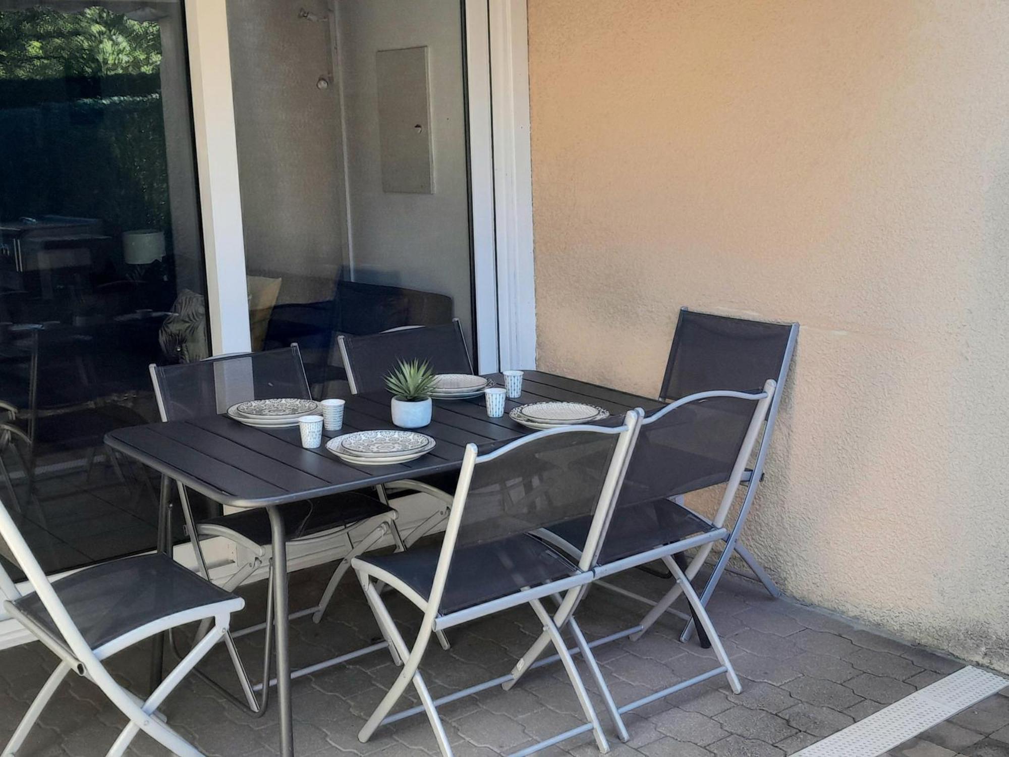 Charmante Villa Patio Avec Terrasse : Proche Plages Et Centre, Ideale Pour 4 Personnes - Fr-1-239-789 Capbreton Exterior foto